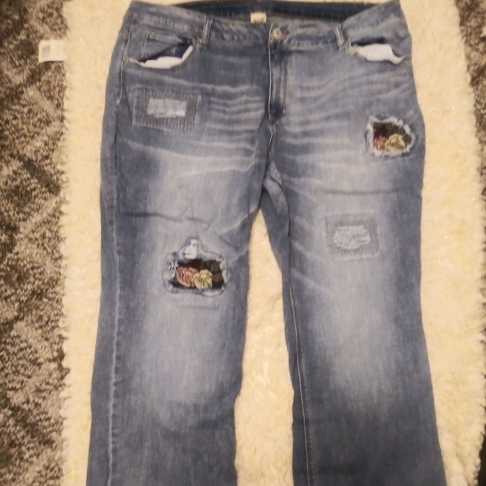 NWOT Faded Glory Patched Jeans